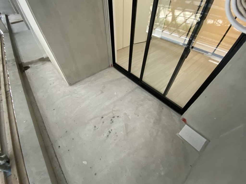 (13/25) バルコニー (13/25) バルコニー