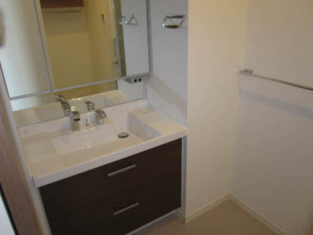 (8/23) 洗面所 (8/23) 洗面所