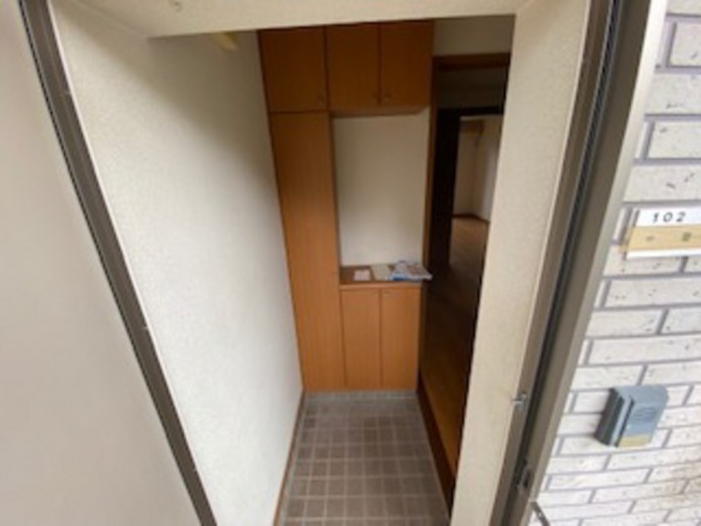 (10/17) 玄関 (10/17) 玄関