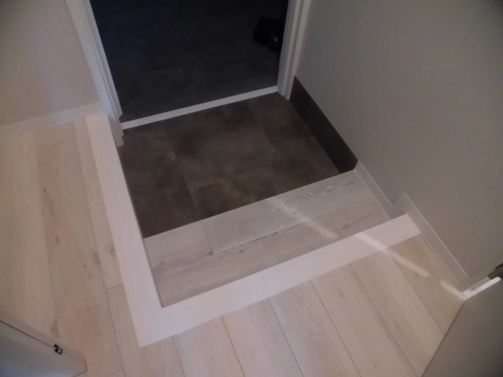 (9/20) 玄関 (9/20) 玄関