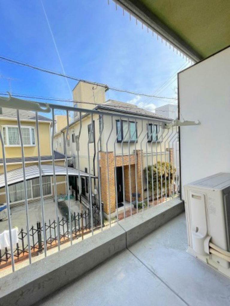 (11/18) バルコニー