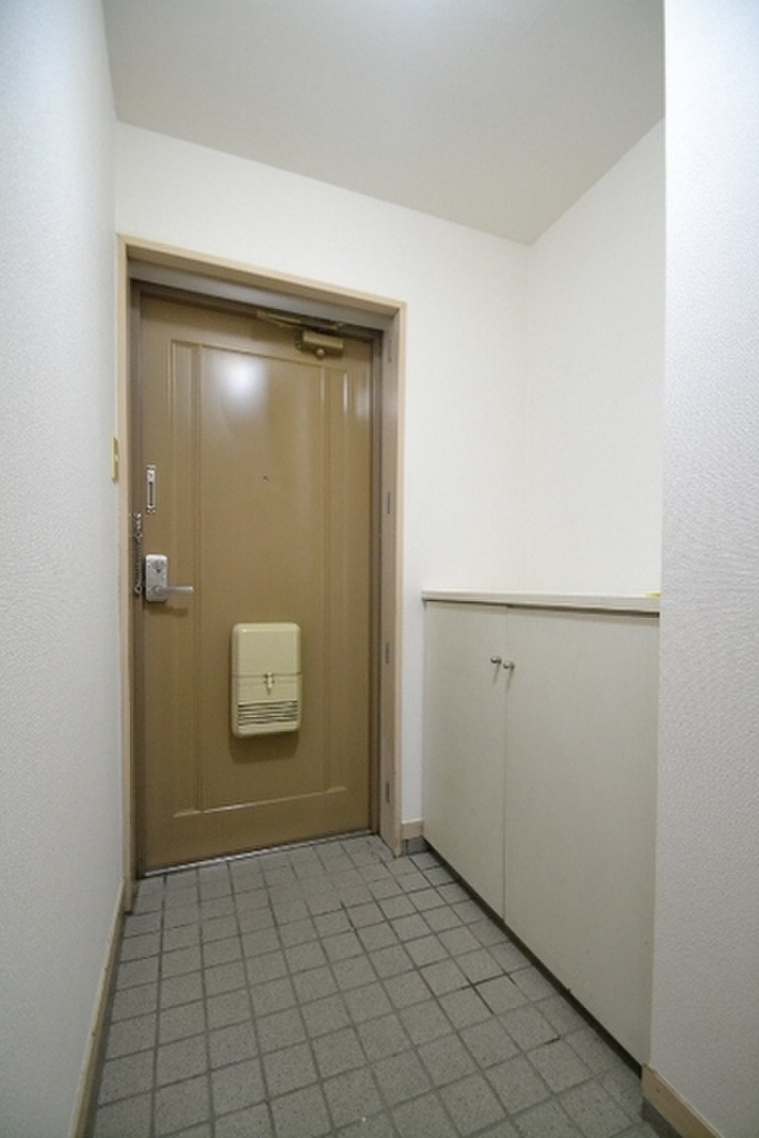 (8/22) 玄関 (8/22) 玄関