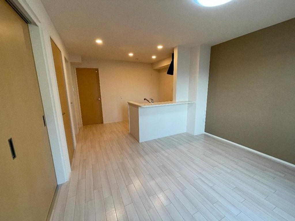 (2/24) 居室・リビング (2/24) 居室・リビング