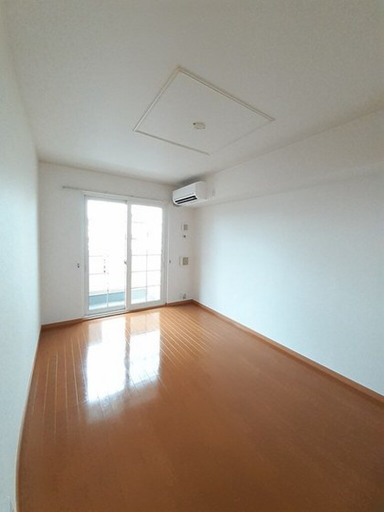 (2/15) 居室・リビング (2/15) 居室・リビング