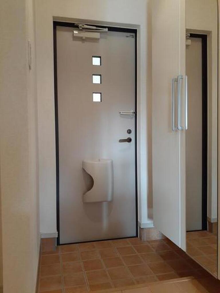 (7/19) 玄関 (7/19) 玄関