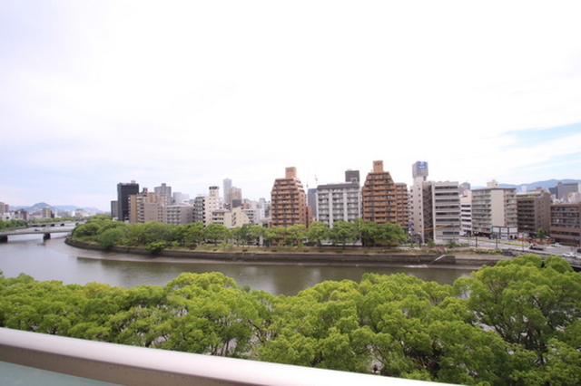 アーバイン比治山