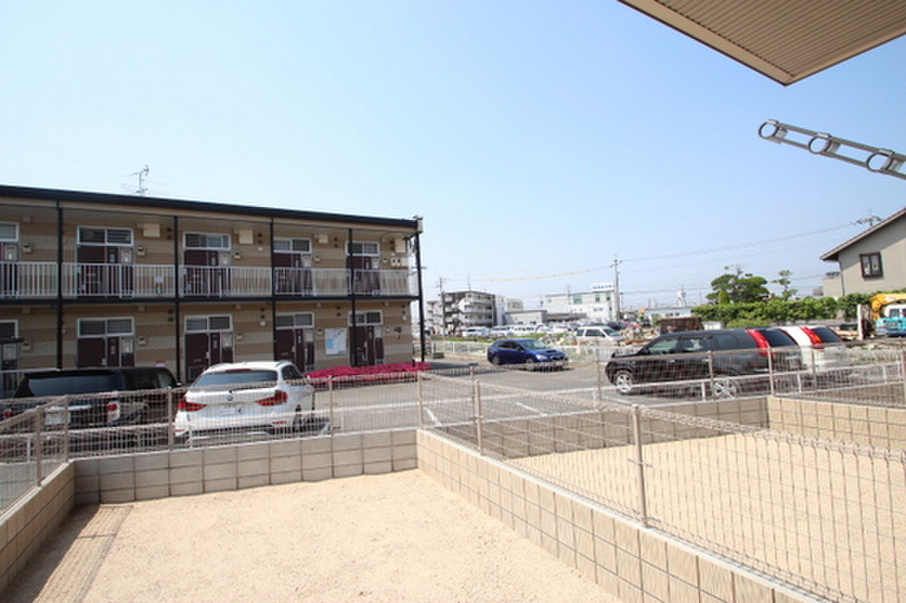 (13/17) 庭 (13/17) 庭