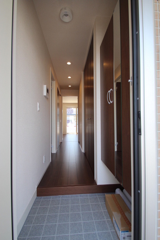 (9/17) 玄関 (9/17) 玄関