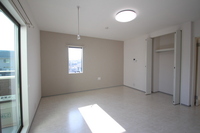 フィユメゾン学南町