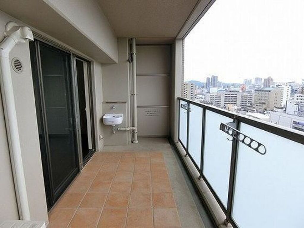 (8/19) バルコニー (8/19) バルコニー