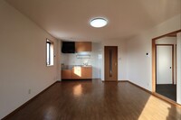 コートヴィレッジ若沼 A棟