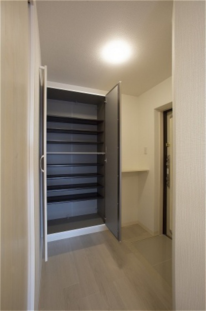 (9/23) 玄関 (9/23) 玄関