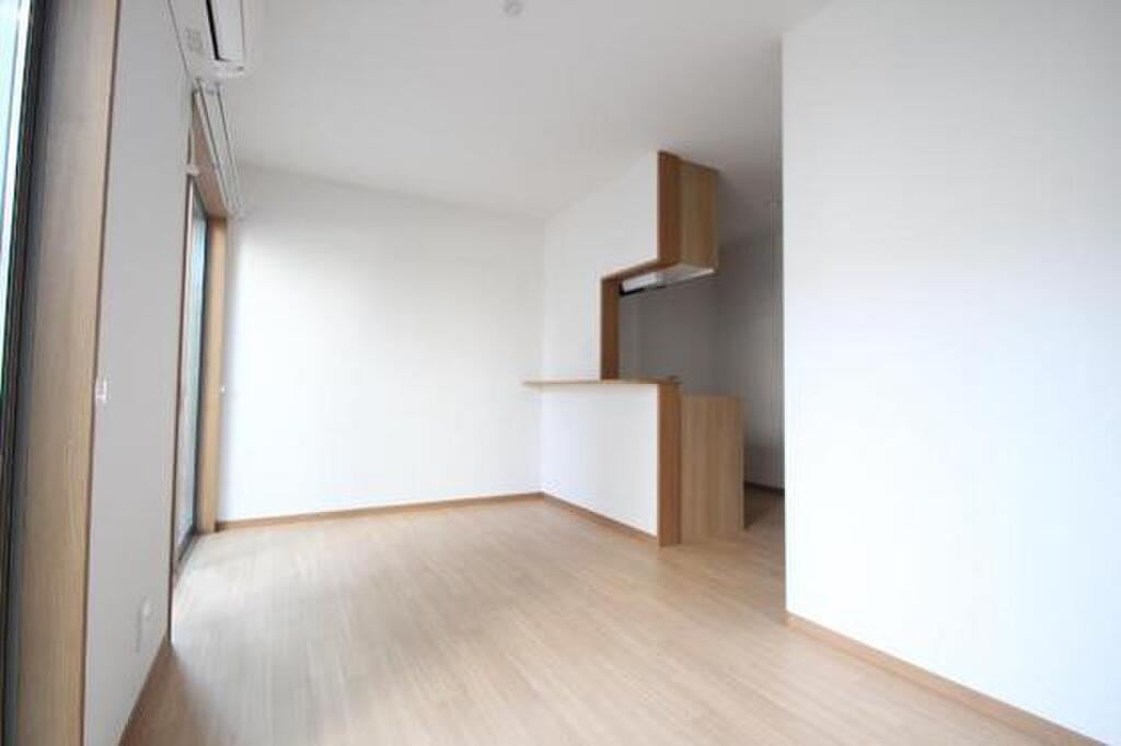 (2/18) 居室・リビング (2/18) 居室・リビング