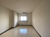 ※他号室の写真です