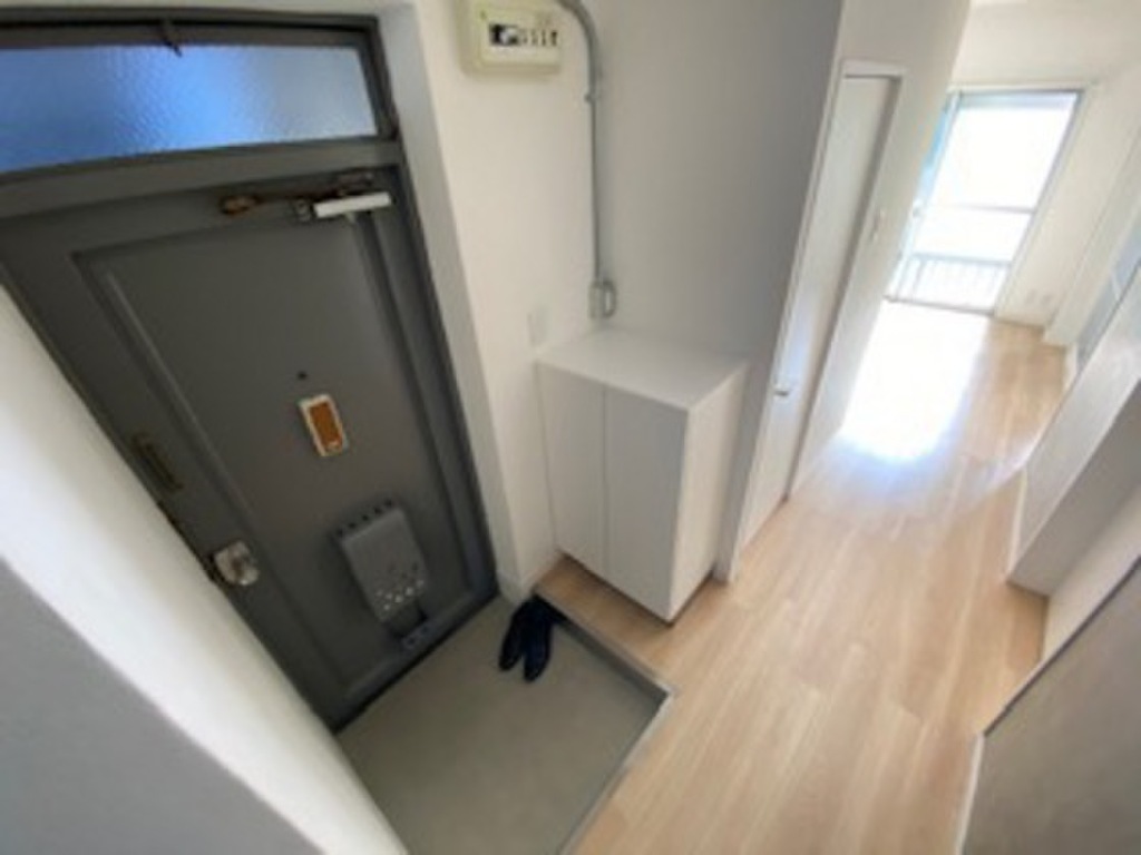 (8/24) 玄関 (8/24) 玄関