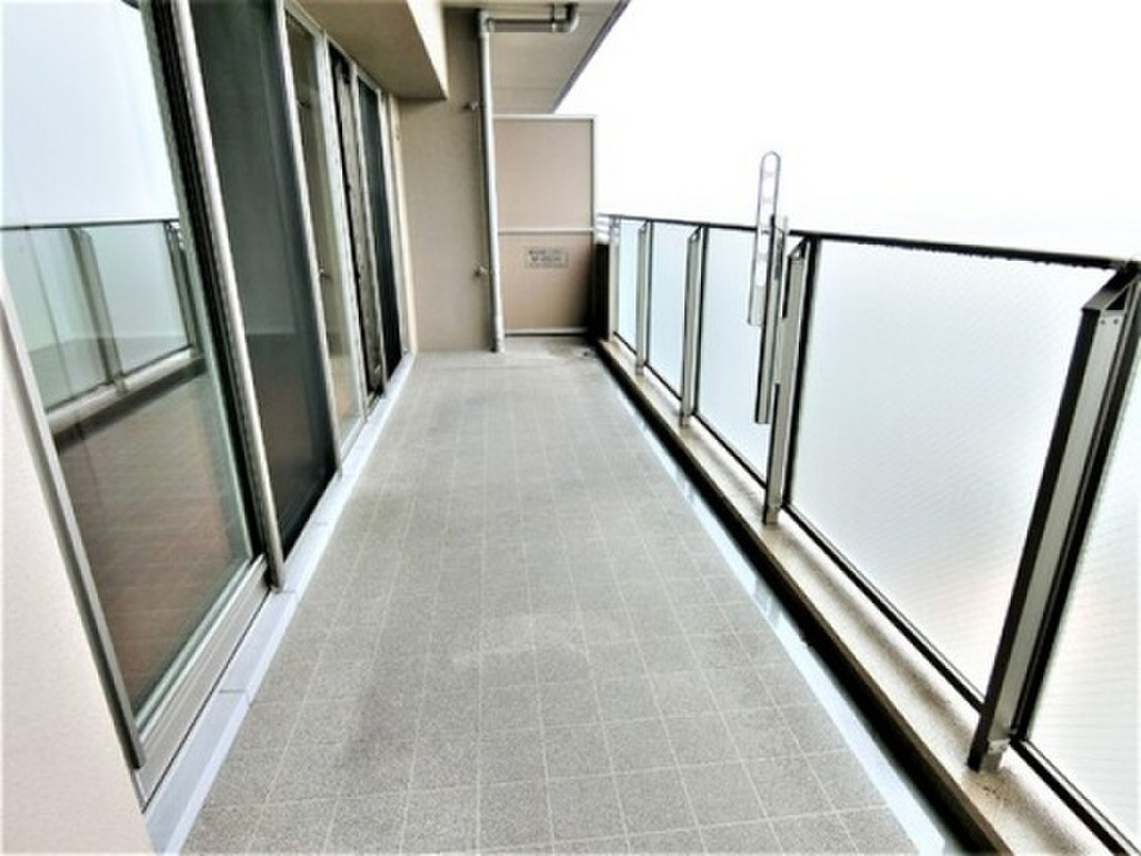 (8/19) バルコニー (8/19) バルコニー