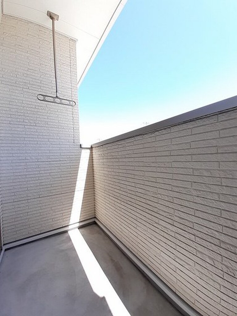 (8/17) バルコニー (8/17) バルコニー