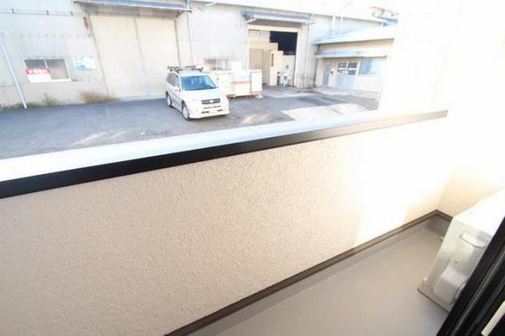 (13/20) バルコニー