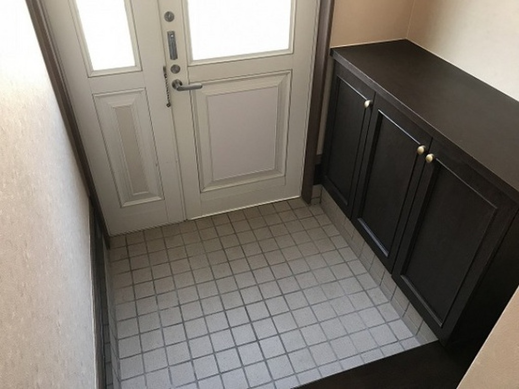 (10/18) 玄関 (10/18) 玄関