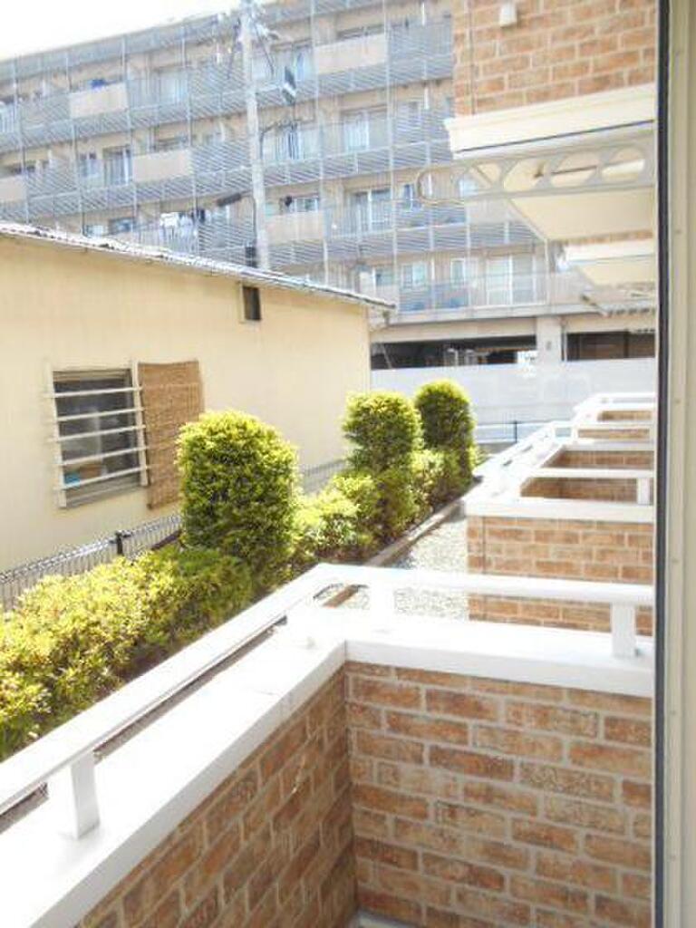 (12/18) バルコニー (12/18) バルコニー