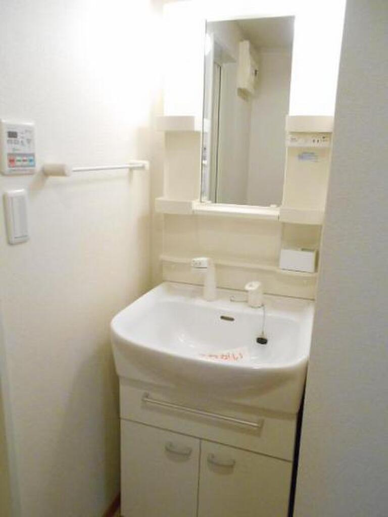 (6/18) 洗面所 (6/18) 洗面所