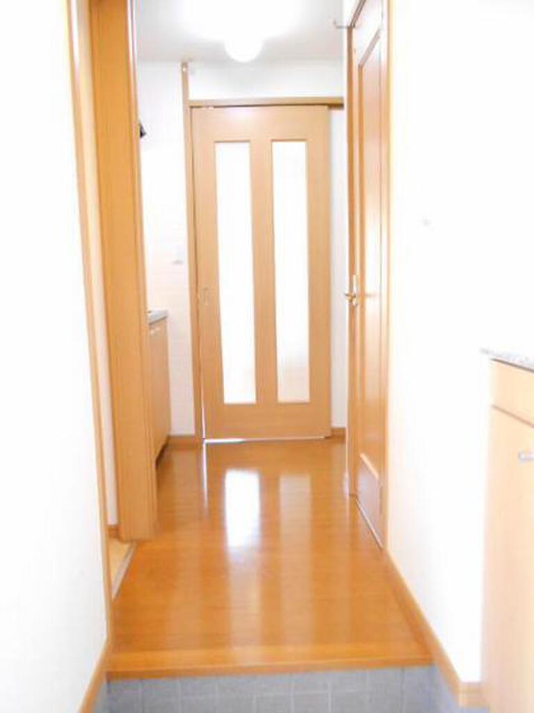 (7/18) 玄関 (7/18) 玄関