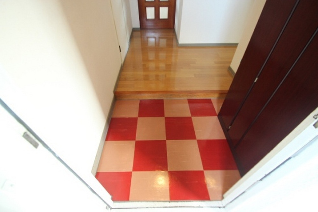 (6/18) 玄関 (6/18) 玄関