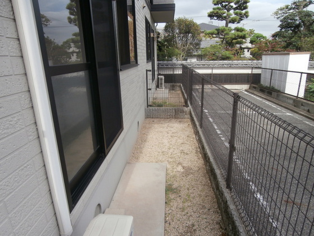 (8/19) 庭 (8/19) 庭