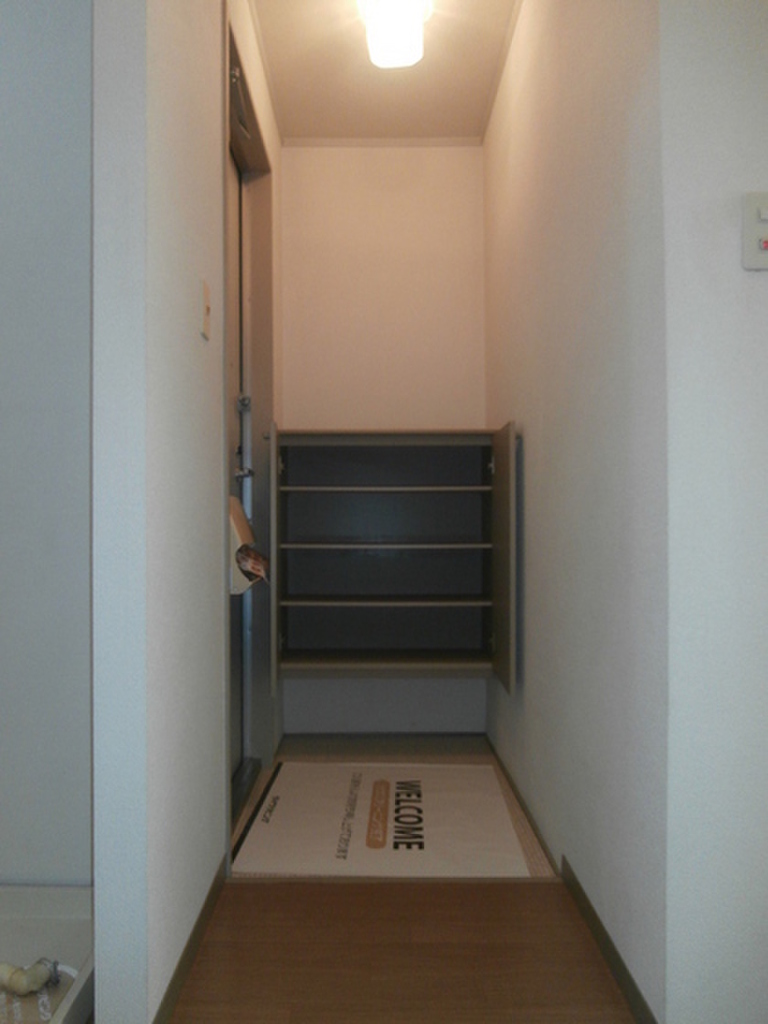 (10/19) 玄関 (10/19) 玄関