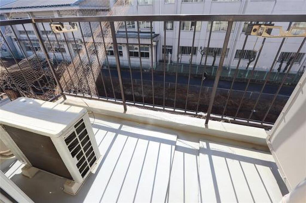 (12/18) バルコニー (12/18) バルコニー