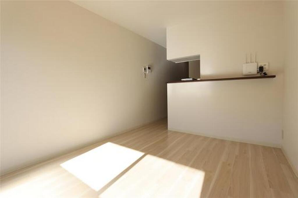 (2/18) 居室・リビング (2/18) 居室・リビング