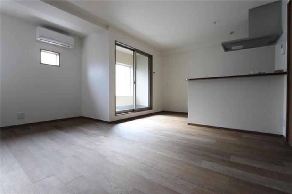 (2/24) 居室・リビング (2/24) 居室・リビング