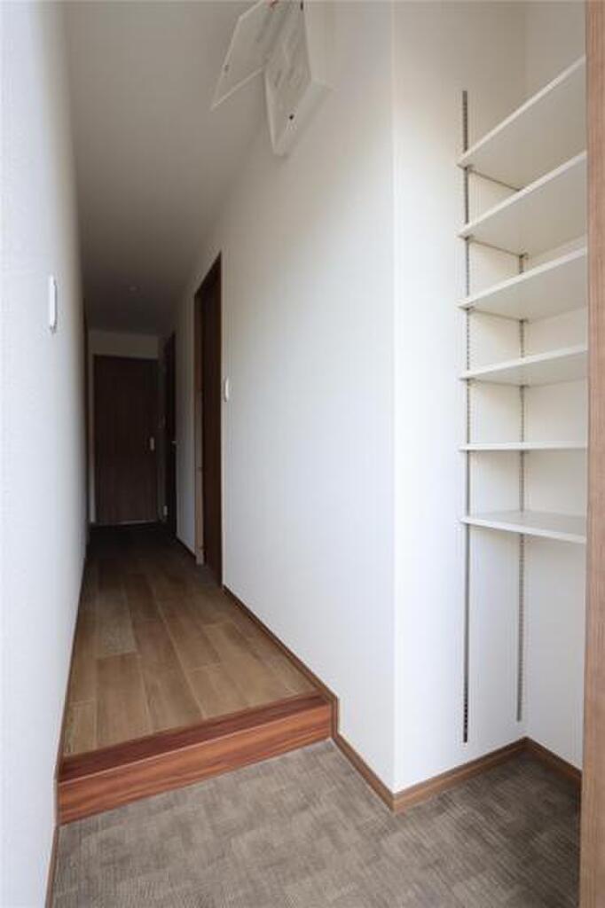 (8/24) 玄関 (8/24) 玄関