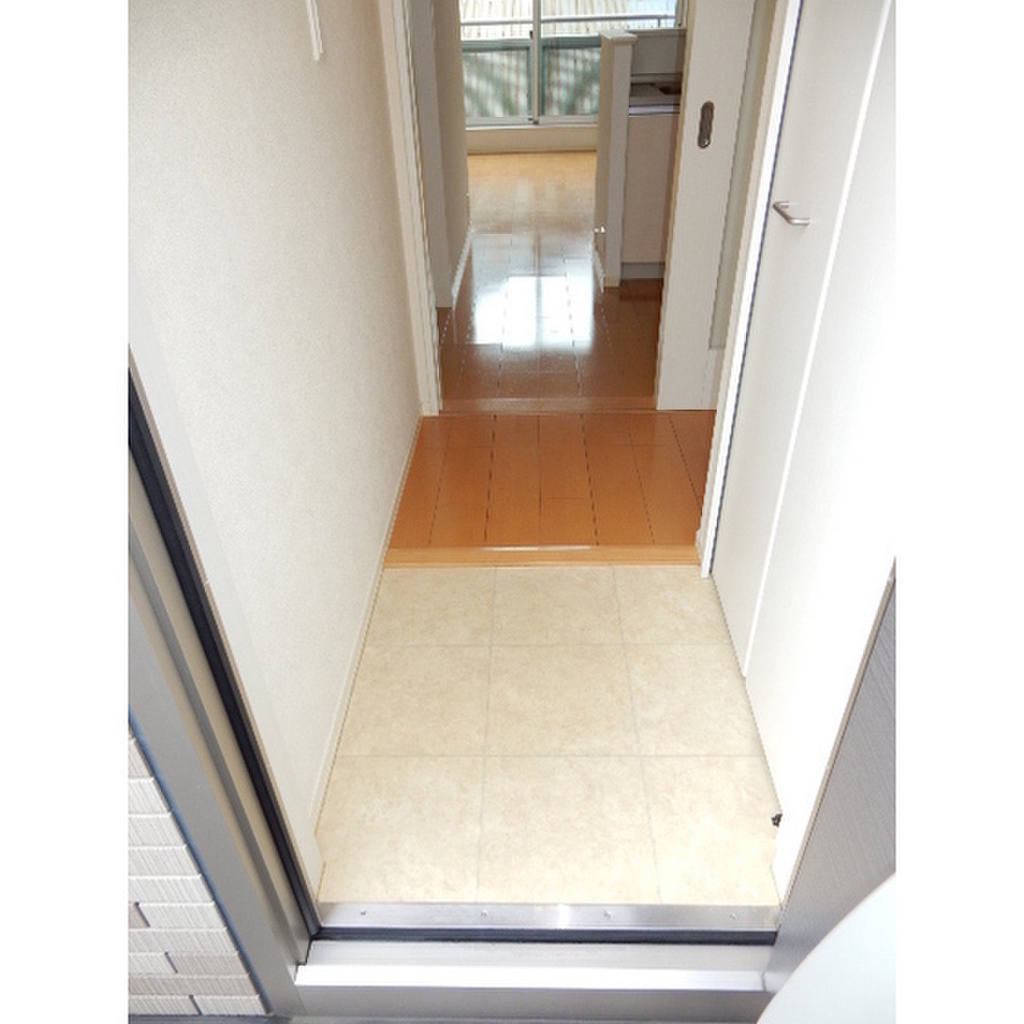 (14/17) 玄関 (14/17) 玄関