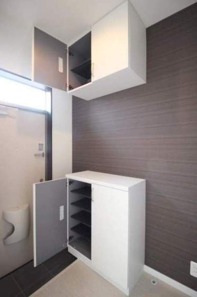 (15/32) 玄関 (15/32) 玄関