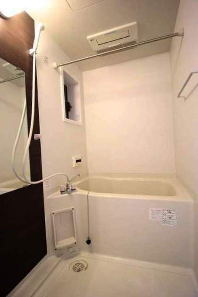 (4/32) バス (4/32) バス