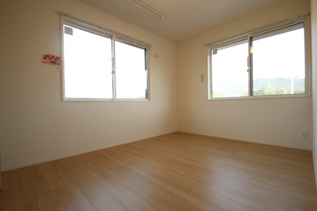 (8/22) ※別部屋の写真です (8/22) ※別部屋の写真です