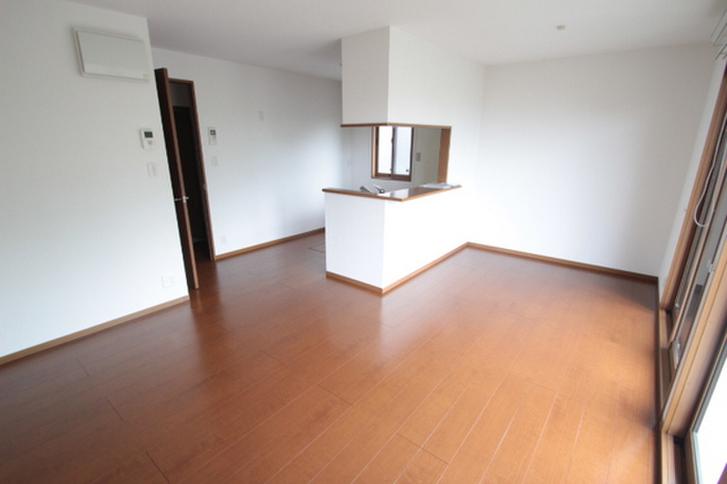 (2/24) 居室・リビング (2/24) 居室・リビング