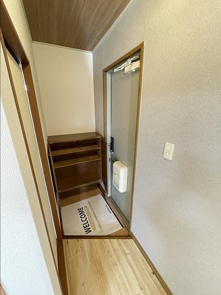 (9/20) 玄関 (9/20) 玄関