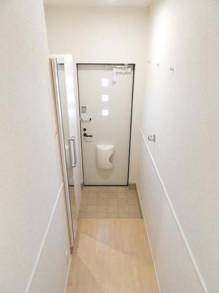 (11/17) 玄関 (11/17) 玄関