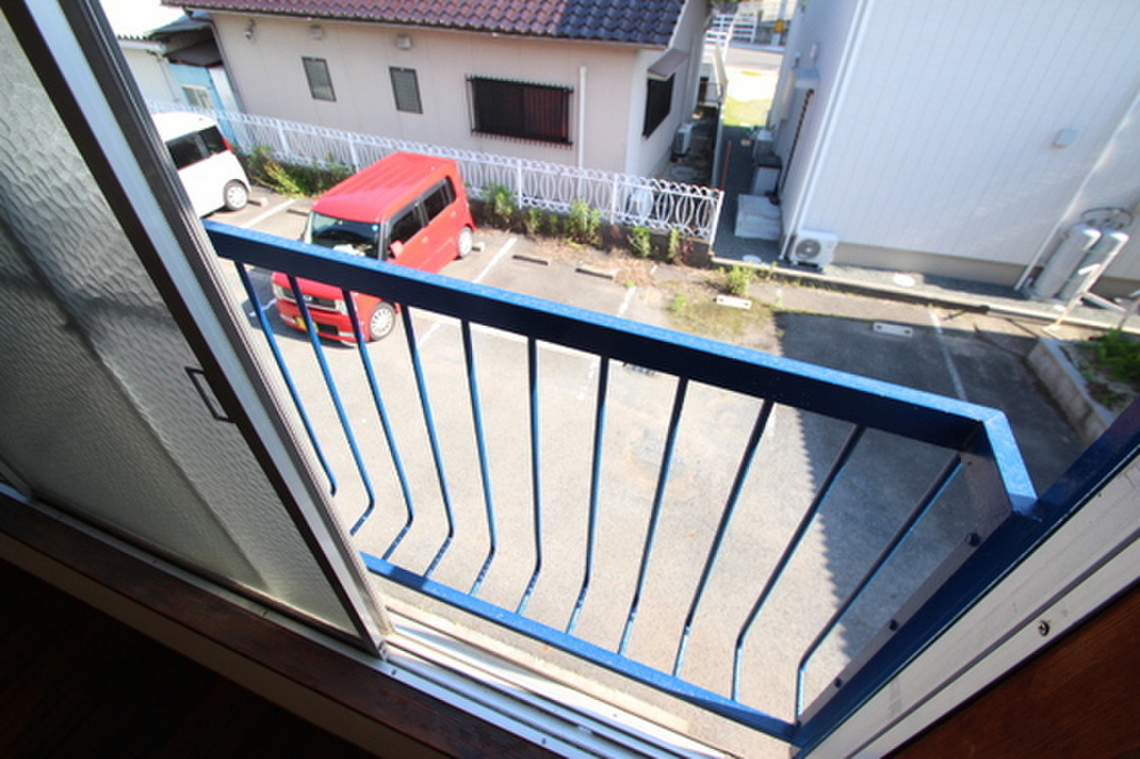 (8/16) バルコニー (8/16) バルコニー