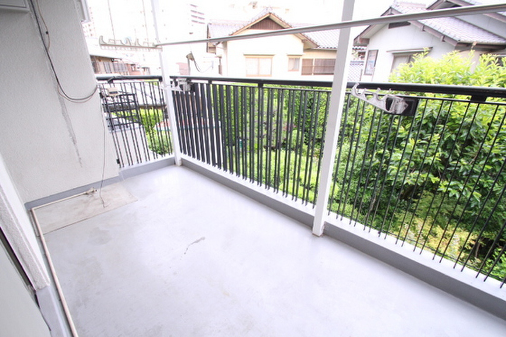 (13/24) バルコニー