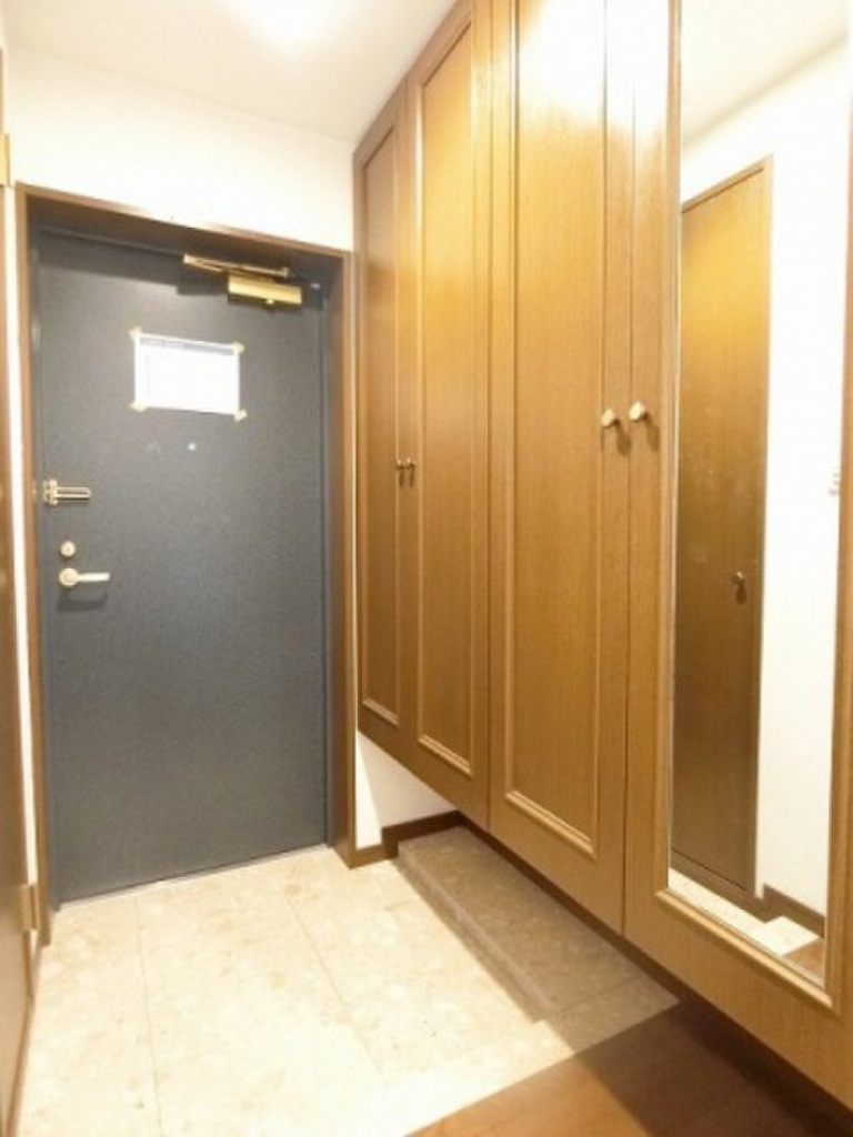 (11/22) 玄関 (11/22) 玄関