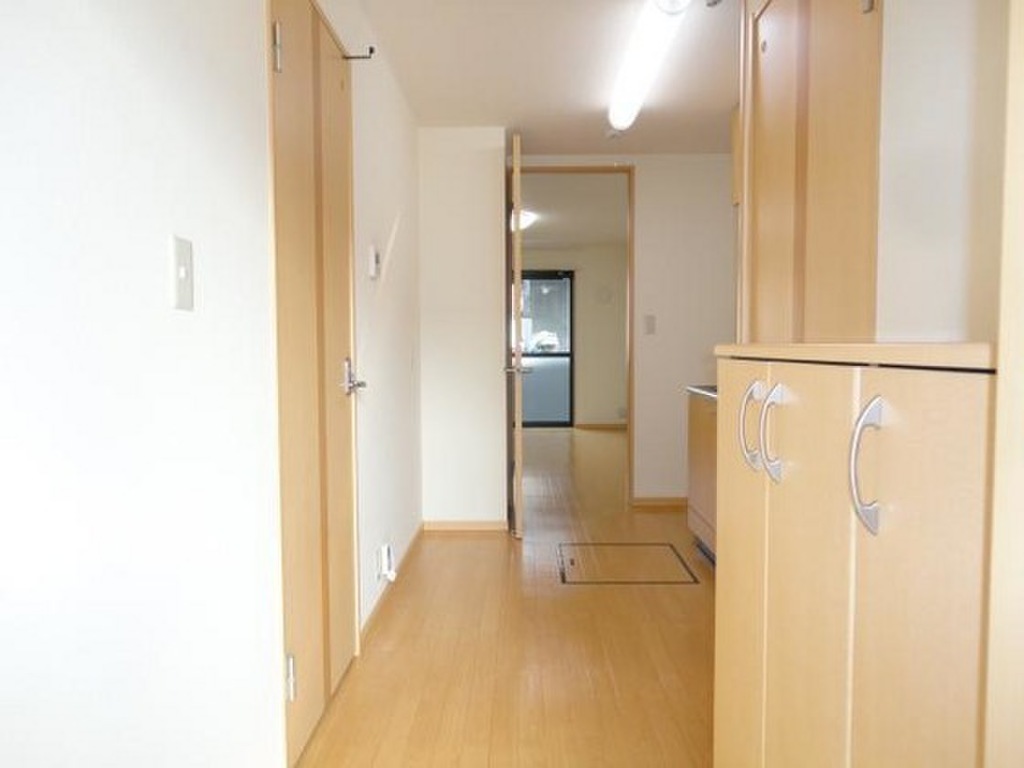 (8/21) 玄関 (8/21) 玄関