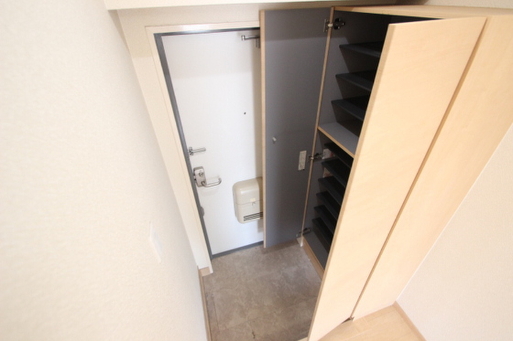 (10/23) 玄関 (10/23) 玄関