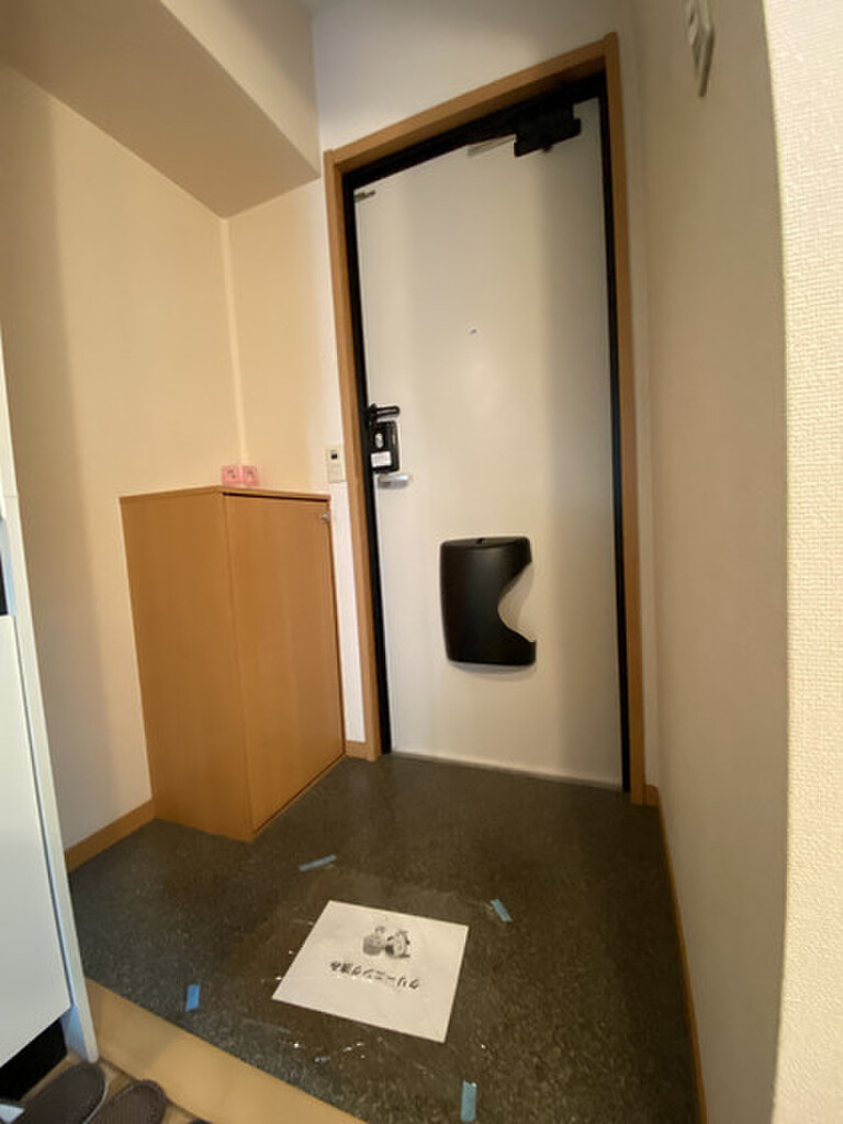 (9/16) 玄関 (9/16) 玄関