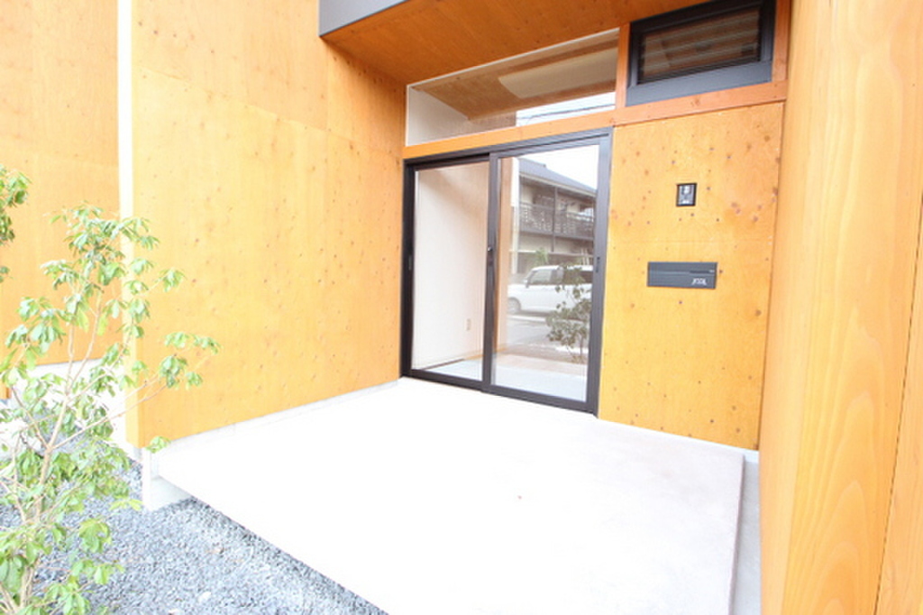 (7/22) 玄関 (7/22) 玄関