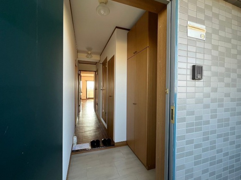 (8/19) 玄関 (8/19) 玄関