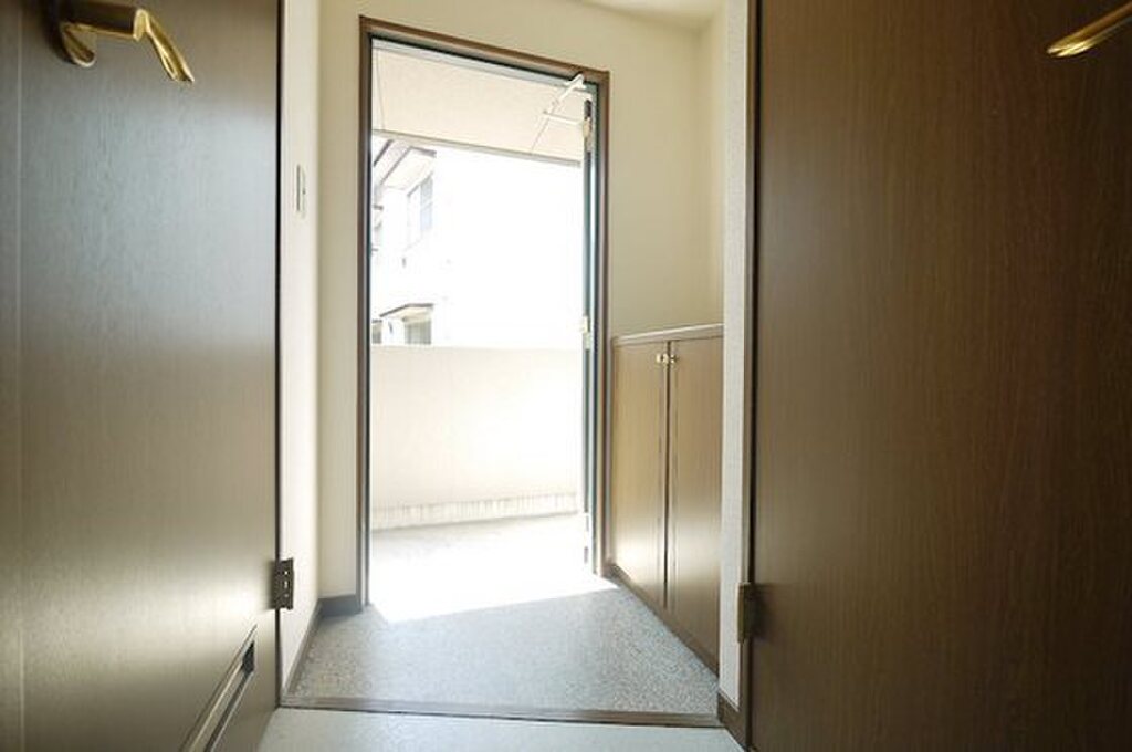 (9/15) 玄関 (9/15) 玄関