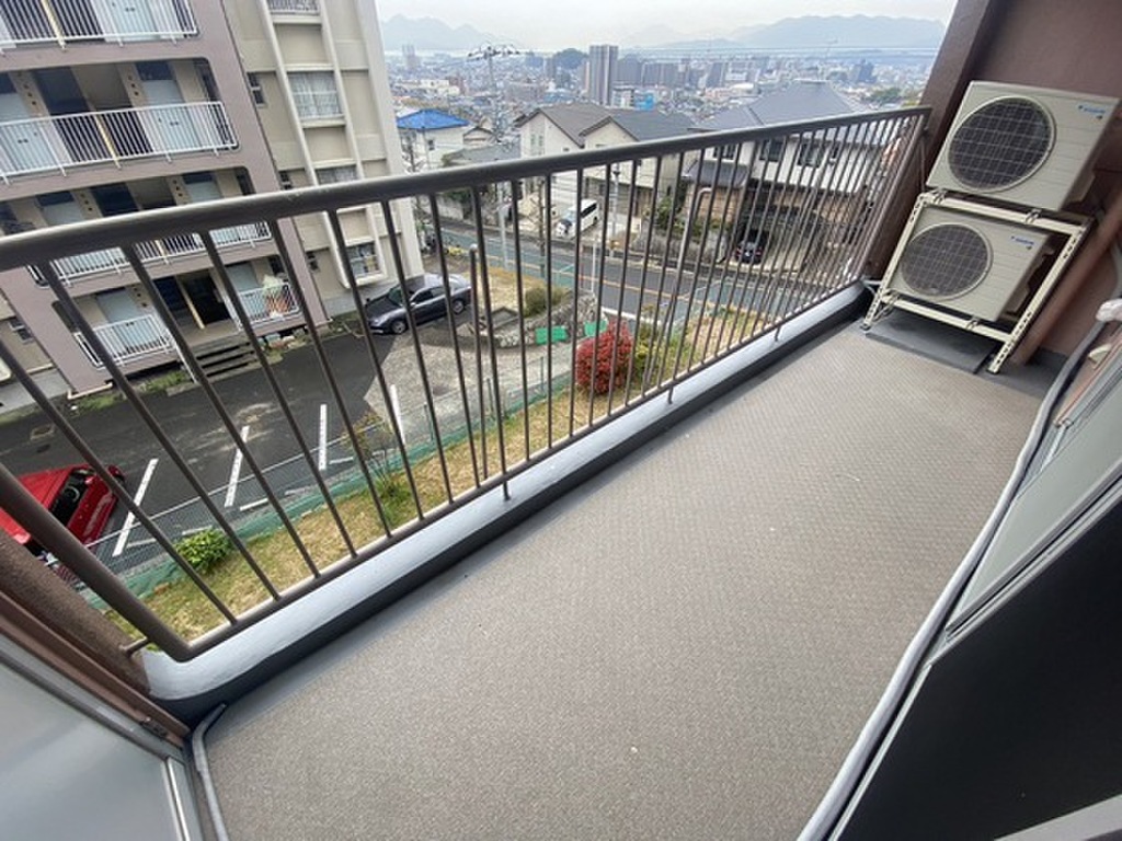 (13/28) バルコニー (13/28) バルコニー